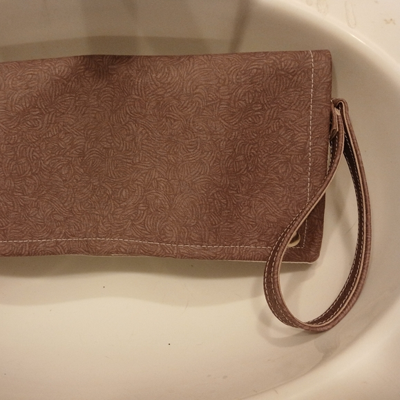 New Southwestern Tooled Vinyl Clutch Travel Hanging makeup bag Mauve Wristlet - Picture 6 of 12